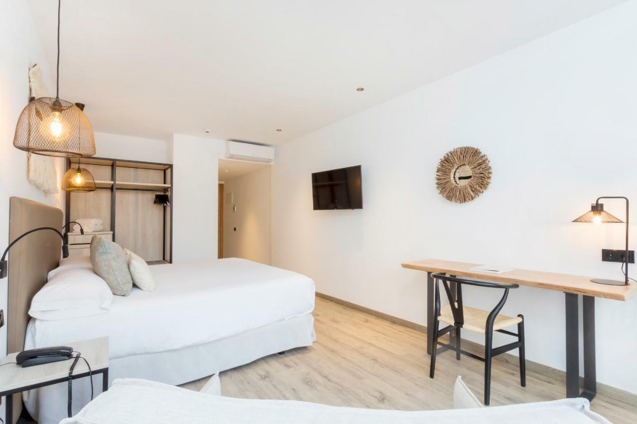 Hotel Sa Clau By Mambo San Antonio  Exterior photo